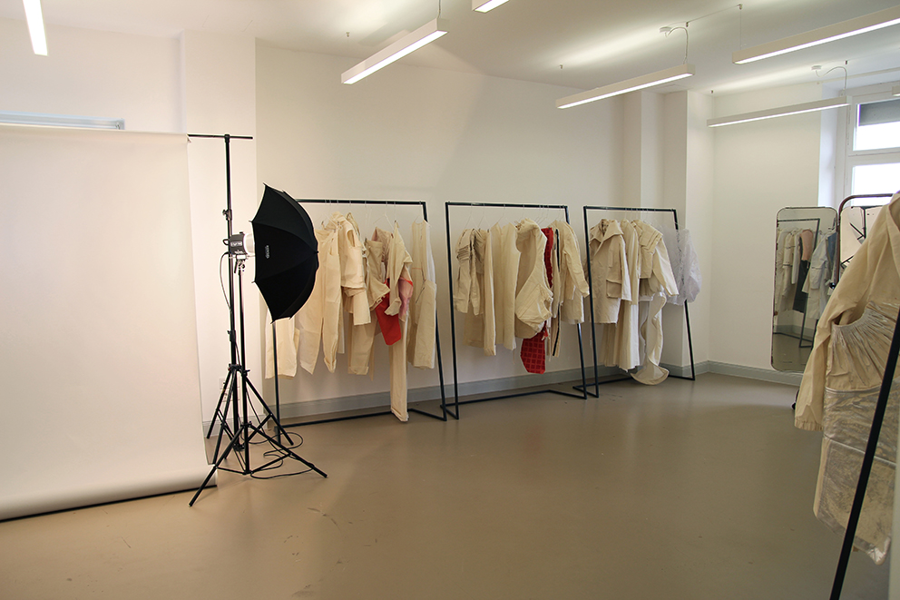 In the changing room, try me on 3 Kopie