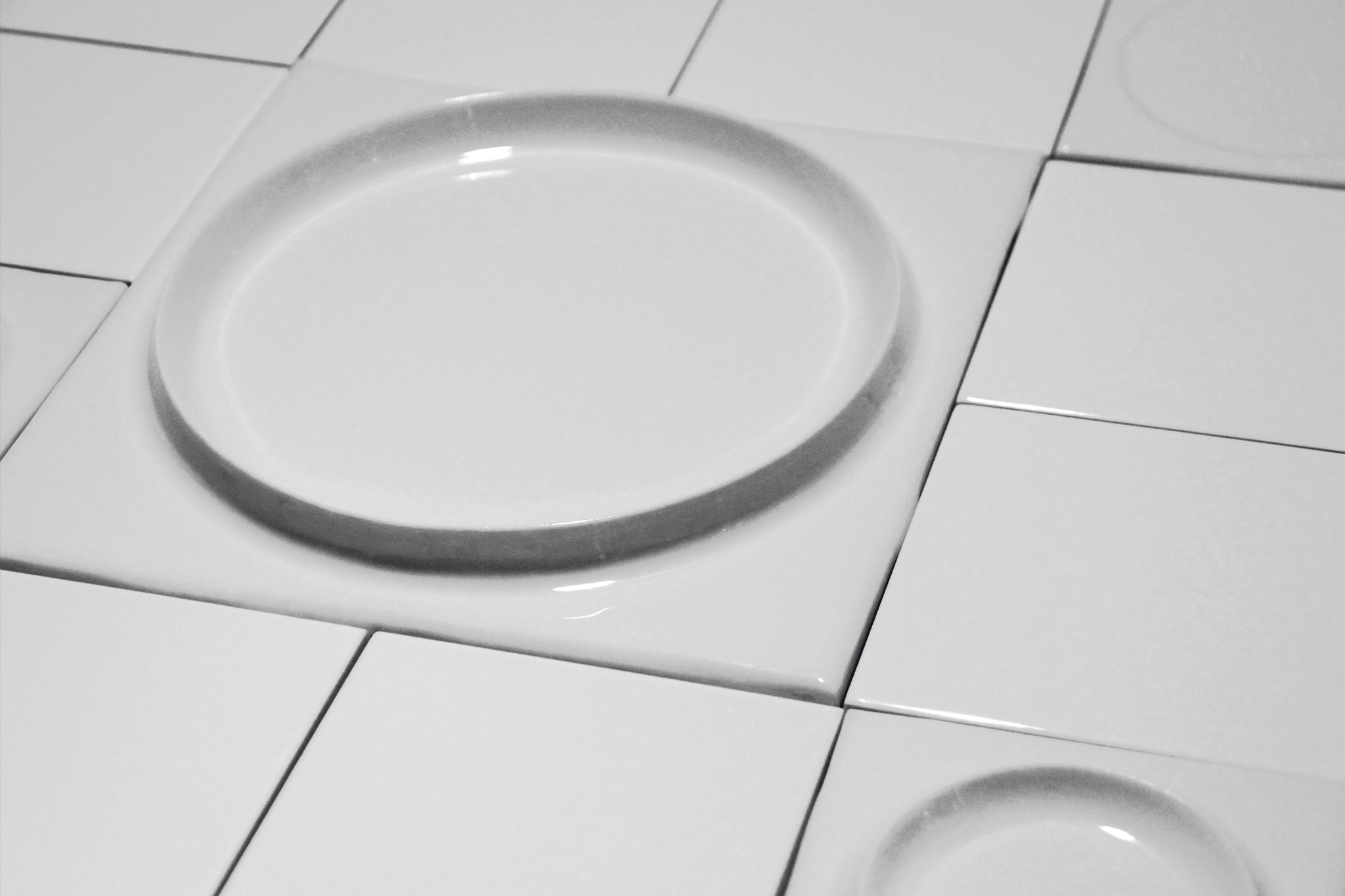 FLOORLESS_Dennis-Thong_Nguyen_Final_Web_3