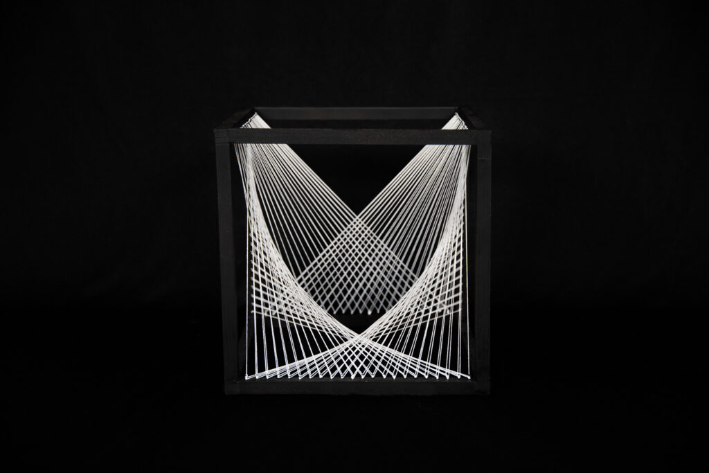 STRINGS_Lea_Dekara_Final_Web_1